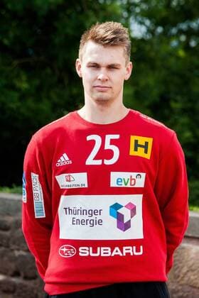PRESSETERMIN THSV EISENACH 08 07 2015 - Eisenach: Die 1. Bundesliga Mannschaft des ThSV Eisenach zum Pressetermin am 8. Juli 2015 auf der Wartburg. Im Foto: Marcus Römer 25 (ThSV Eisenach)