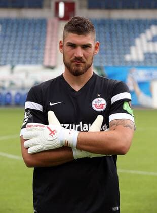 Torwart Johannes Brinkies Einzelbild Portrait Portraet Porträt Oberkoerper Oberkörper Hochformat Fußball Fussball dritte 3. Liga Fototermin Porträtermin 2015 2016 Saison 2015 2016 08.07.2015 FC Hansa Rostock