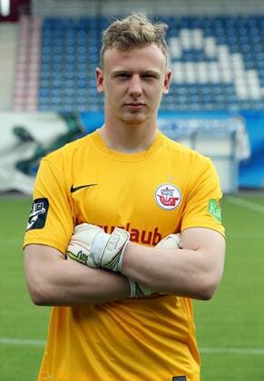 Torwart Robin Schroeder Schröder Einzelbild Portrait Portraet Porträt Oberkoerper Oberkörper Hochformat Fußball Fussball dritte 3. Liga Fototermin Porträtermin 2015 2016 Saison 2015 2016 08.07.2015 FC Hansa Rostock