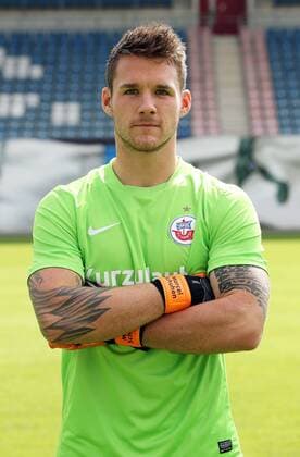 Torwart Marcel Schuhen Einzelbild Portrait Portraet Porträt Oberkoerper Oberkörper Hochformat Fußball Fussball dritte 3. Liga Fototermin Porträtermin 2015 2016 Saison 2015 2016 08.07.2015 FC Hansa Rostock