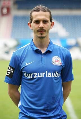 Aleksandar Stevanovic Einzelbild Portrait Portraet Porträt Oberkoerper Oberkörper Hochformat Fußball Fussball dritte 3. Liga Fototermin Porträtermin 2015 2016 Saison 2015 2016 08.07.2015 FC Hansa Rostock