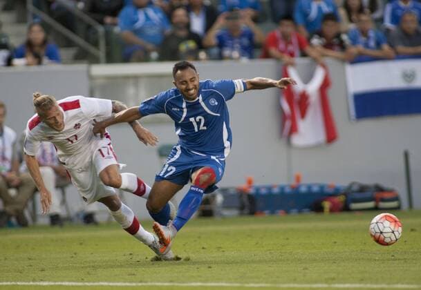 Aktuell Fußball, Gold Cup, El Salvador - Kanada July 8, 2015 - Carson, California, U.S - Arturo Alvarez 12 of El Salvador during a Gold Cup game with Canada at StubHub Center in Carson, California, on Wednesday July 8, 2015. El Salvador vs. Canada - ZUMAp124