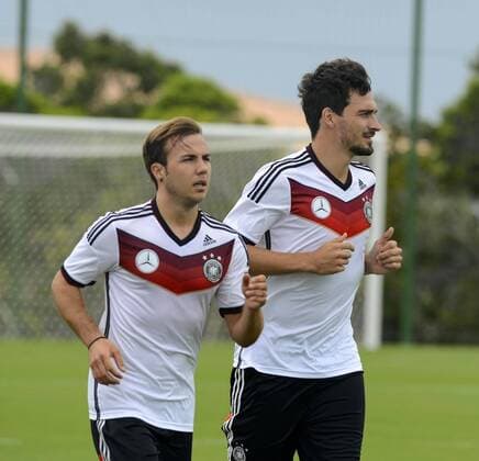 Mats Hummels und Mario Götze beim Training in Santo Andre am 16.6.2014 in Brasilien. Fußball International Team BRD