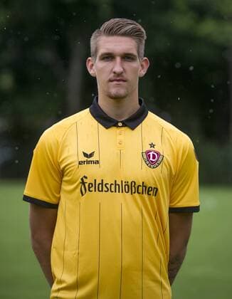 Fussball, 3. Liga, Saison 2015 2016, SG Dynamo Dresden, Porträt Termin, Donnerstag (09.07.2015). Dresdens Robert Andrich.