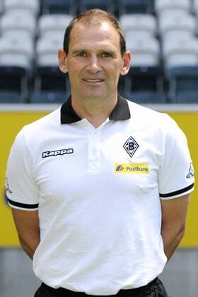 Fussball, Bundesliga, Deutschland, Herren, Porträttermin Saison 2015 2016; Bor. Mönchengladbach: Co-Trainer Manfred Stefes (Mgladbach). Einzelbild, Portrait, Porträt.