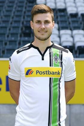 Fussball, Bundesliga, Deutschland, Herren, Porträttermin Saison 2015 2016; Bor. Mönchengladbach: Havard Nordtveit (Mgladbach). Einzelbild, Portrait, Porträt.