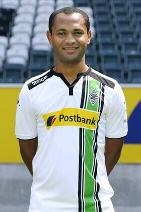 Fussball, Bundesliga, Deutschland, Herren, Porträttermin Saison 2015 2016; Bor. Mönchengladbach: Raffael (Mgladbach). Einzelbild, Portrait, Porträt.