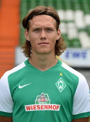 FUSSBALL 1. BUNDESLIGA SAISON 2015 2016 Teampräsentation SV Werder Bremen 10.07.2015 Jannik Vestergaard (SV Werder Bremen) 