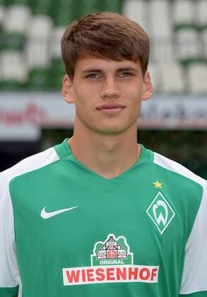 FUSSBALL 1. BUNDESLIGA SAISON 2015 2016 Teampräsentation SV Werder Bremen 10.07.2015 Luca-Milan Zander (SV Werder Bremen) 