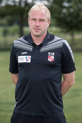 Weissensee , 100715 , Fussball 3.Liga FC Rot Weiss Erfurt Mannschaftsfoto , Portrait , Portraittermin im Bild: Jugend-Trainer Norman Loose (Erfurt)