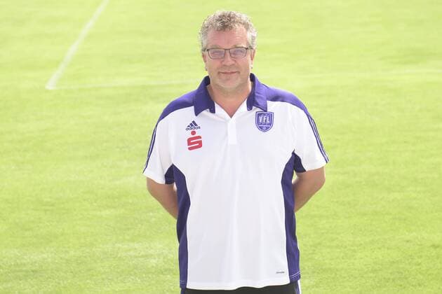 Osnabrueck, Deutschland 10. Juli 2015: Porträttermin 2015 2016 - VfL Osnabrück VfL Osnabrueck Dr. Thomas Herzig (Mannschaftsarzt) st