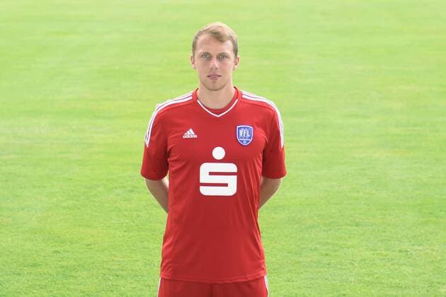 Osnabrueck, Deutschland 10. Juli 2015: Porträttermin 2015 2016 - VfL Osnabrück VfL Osnabrueck Torwart Martin Schwäbe Schwaebe (Osnabrueck) st