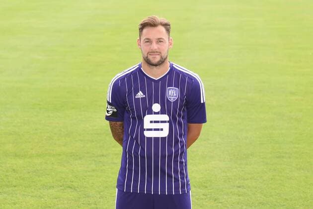 Osnabrueck, Deutschland 10. Juli 2015: Porträttermin 2015 2016 - VfL Osnabrück VfL Osnabrueck Simon Tüting Tueting (Osnabrueck) st