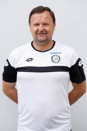 SOCCER - BL, Sturm, team photo shooting BAD TATZMANNSDORF,AUSTRIA,10.JUL.15 - SOCCER - tipico Bundesliga, SK Sturm Graz, team photo shooting. Image shows masseur Gerhard Wallner (Sturm). GEPAxpictures xChristianxWalgram