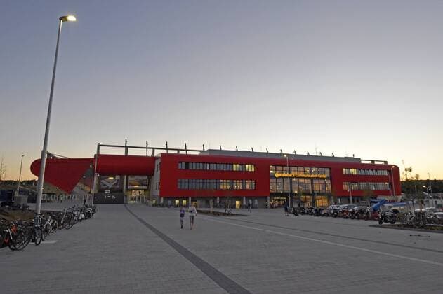 10.07.2015, 1.Fussball Bundesliga 2015 2016: Testspiel zur Eröffnung des neuen Regensburger Stadions, SSV Jahn Regensburg, in der neuen Continental-Arena Regensburg. Continental-Arena von aussen. 
