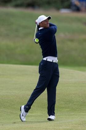 12.07.2015 The Old Course, St Andrews, Fife, Scotland Tiger Woods launches a fairway wood shot on the 5th fairway during practise round for the 144th Open Golf Championship. xDavidxBlunsdenx  ActionPlus11640399