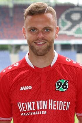 13.07.2015, Hannover Fussball, Fußball, Bundesliga Saison 2015-2016, Hannover 96, HDI Arena, Portrait Maurice Hirsch