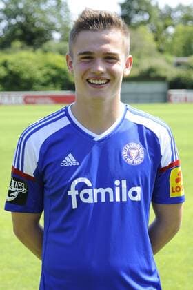 Kiel, 14. Juli 2015 Fußball, Saison 2015 2016, 3. Bundesliga, Offizieller Fototermin Holstein Kiel: Fabian Arndt (Holstein Kiel, 15)