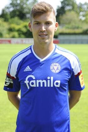 Kiel, 14. Juli 2015 Fußball, Saison 2015 2016, 3. Bundesliga, Offizieller Fototermin Holstein Kiel: Tim Siedschlag (Holstein Kiel, 21)