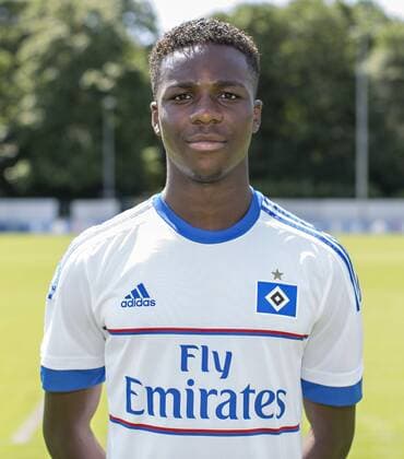 Aktuell Fußball, Porträttermin Hamburger SV Gideon Jung (HSV) 15.07.2015, Hamburg, Mannschaftsfototermin Â
