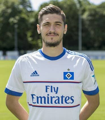 Aktuell Fußball, Porträttermin Hamburger SV Batuhan Altintas (HSV) 15.07.2015, Hamburg, Mannschaftsfototermin Â