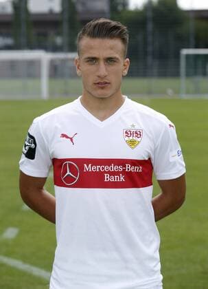 Mete Celik . Fototermin VfB Stuttgart 2 2015-2016 . Stuttgart, GER, 15.07.2015 ,Fussball 3. Liga 2015 2016.