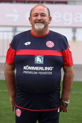 Aktuell Fußball, 3. Liga, Porträttermin 1. FSV Mainz 05 II HELMUT MAYER 1. FSV MAINZ 05 U23 3.LIGA PORTTRAETTERMIN 2015 16 PORTRAET MAINZ 