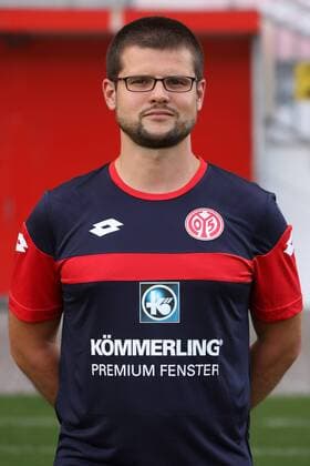 Aktuell Fußball, 3. Liga, Porträttermin 1. FSV Mainz 05 II STEPHAN DEGEN 1. FSV MAINZ 05 U23 3.LIGA PORTTRAETTERMIN 2015 16 PORTRAET MAINZ 