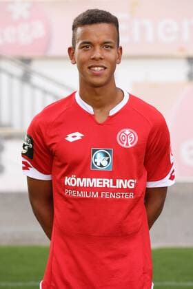 Aktuell Fußball, 3. Liga, Porträttermin 1. FSV Mainz 05 II MARCEL COSTLY 1. FSV MAINZ 05 U23 3.LIGA PORTTRAETTERMIN 2015 16 PORTRAET MAINZ 