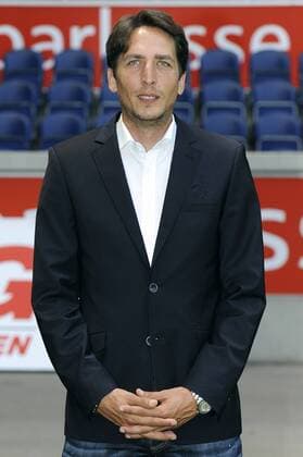 Fussball, 2. Bundesliga, Deutschland, Herren, Porträttermin Saison 2015 2016, MSV Duisburg: Sportdirektor Ivica Grlic (MSV). Einzelbild, Portrait, Porträt.