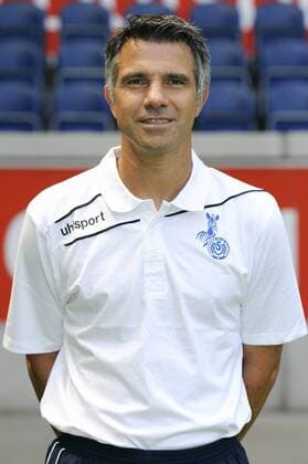 Fussball, 2. Bundesliga, Deutschland, Herren, Porträttermin Saison 2015 2016, MSV Duisburg: Trainer Gino Lettieri (MSV). Einzelbild, Portrait, Porträt.