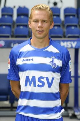 Fussball, 2. Bundesliga, Deutschland, Herren, Porträttermin Saison 2015 2016, MSV Duisburg: Dennis Grote (MSV). Einzelbild, Portrait, Porträt.