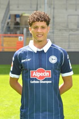 16.07.2015, Fussball, 2. LIGA, Saison 2015 2016, SCHÜCO-ARENA, BIELEFELD DSC ARMINIA BIELEFELD, PORTRAITTERMIN 2015 2016 Samir Benamar (Arminia Bielefeld), Portrait, Aktion, Einzelbild, Hoch