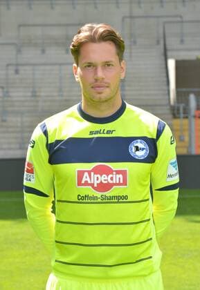 16.07.2015, Fussball, 2. LIGA, Saison 2015 2016, SCHÜCO-ARENA, BIELEFELD DSC ARMINIA BIELEFELD, PORTRAITTERMIN 2015 2016 Daniel Davari (Arminia Bielefeld), Portrait, Aktion, Einzelbild, Hoch