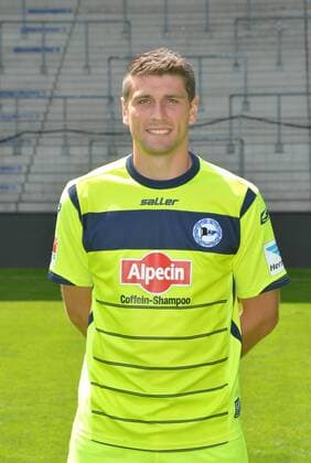 16.07.2015, Fussball, 2. LIGA, Saison 2015 2016, SCHÜCO-ARENA, BIELEFELD DSC ARMINIA BIELEFELD, PORTRAITTERMIN 2015 2016 Wolfgang Hesl (Arminia Bielefeld), Portrait, Aktion, Einzelbild, Hoch