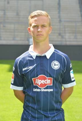 16.07.2015, Fussball, 2. LIGA, Saison 2015 2016, SCHÜCO-ARENA, BIELEFELD DSC ARMINIA BIELEFELD, PORTRAITTERMIN 2015 2016 Marco Hober (Arminia Bielefeld), Portrait, Aktion, Einzelbild, Hoch