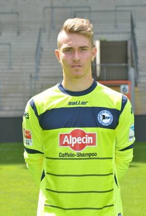 16.07.2015, Fussball, 2. LIGA, Saison 2015 2016, SCHÜCO-ARENA, BIELEFELD DSC ARMINIA BIELEFELD, PORTRAITTERMIN 2015 2016 Nikolai Rehnen (Arminia Bielefeld), Portrait, Aktion, Einzelbild, Hoch