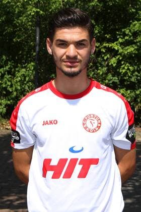 Fototermin des SC Fortuna Köln ( Dritte Liga ) am Donnerstag, 16. Juli 2015, im Südstadion Köln. Can Serdar Fortuna Köln Porträttermin 2015 2016