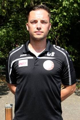 Fototermin des SC Fortuna Köln ( Dritte Liga ) am Donnerstag, 16. Juli 2015, im Südstadion Köln. Team-Manager Gereon Schultze Fortuna Köln Porträttermin 2015 2016