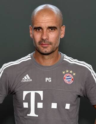 Aktuell Fußball, 1. BL, FC Bayern München Porträttermin FUSSBALL 1. BUNDESLIGA SAISON 2015 2016 Fototermin beim FC Bayern Muenchen 16.07.2015 Trainer Pep Guardiola (FC Bayern Muenchen) Foto: Pressefoto ULMER Axel Grundler xxNOxMODELxRELEASExx 