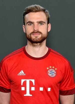 Aktuell Fußball, 1. BL, FC Bayern München Porträttermin FUSSBALL 1. BUNDESLIGA SAISON 2015 2016 Fototermin beim FC Bayern Muenchen 16.07.2015 Jan Kirchhoff (FC Bayern Muenchen) Foto: Pressefoto ULMER Axel Grundler xxNOxMODELxRELEASExx 