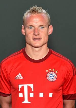 Aktuell Fußball, 1. BL, FC Bayern München Porträttermin FUSSBALL 1. BUNDESLIGA SAISON 2015 2016 Fototermin beim FC Bayern Muenchen 16.07.2015 Sebastian Rode (FC Bayern Muenchen) Foto: Pressefoto ULMER Axel Grundler xxNOxMODELxRELEASExx 