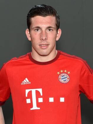 Aktuell Fußball, 1. BL, FC Bayern München Porträttermin FUSSBALL 1. BUNDESLIGA SAISON 2015 2016 Fototermin beim FC Bayern Muenchen 16.07.2015 Pierre-Emile Hojbjerg (FC Bayern Muenchen) Foto: Pressefoto ULMER Axel Grundler xxNOxMODELxRELEASExx 