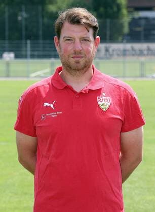 Stuttgart, Fußball 1. Bundesliga VfB Stuttgart Saison 2015 2016 Fototermin: Sportpsychologe Philipp Laux