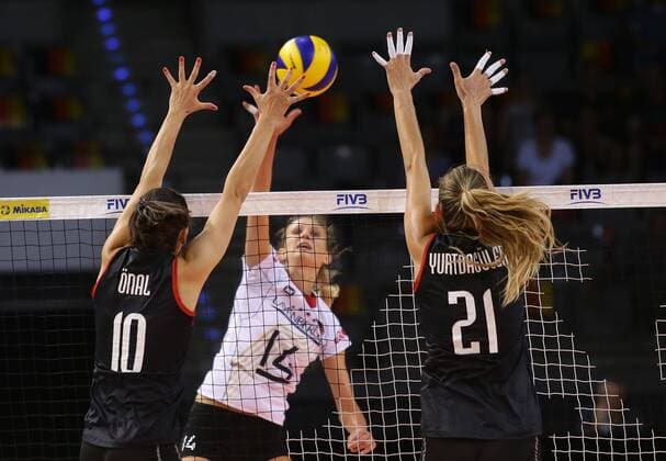 Stuttgart , Volleyball World Grand Prix Deutschland vs. Türkei ,Margarteta Kozuch ( GER )