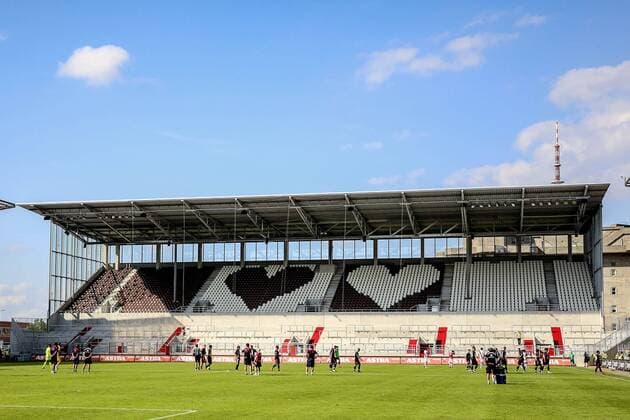 Fußball, Stadiongeschichte FC St. Pauli Deutschland,Hamburg, Millerntorstadion, Fussball, 2. Bundesliga, Saison 2015 2016, FC St.Pauli - Rayo Vallecano die neue Tribüne im Norden