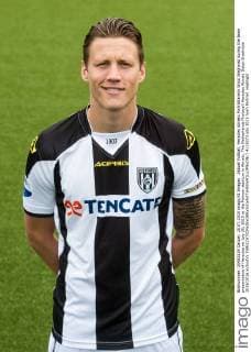 Aktuell Fußball, Heracles Almelo Porträttermin Wout Weghorst during the team presentation of Heracles on July 20, 2015 at the Polman stadium in Almelo, The Netherlands Photocall Heracles Almelo Dutch Eredivisie 2015 2016 xVIxxIVx 4118273