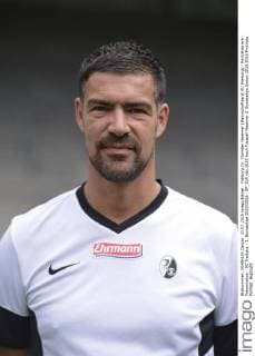 Freiburg Dr. Thorsten Hammer (Mannschaftsarzt SC Freiburg) - Porträttermin - Präsentation - SC Freiburg - 2. Bundesliga 2015 2016 - EP_SLR