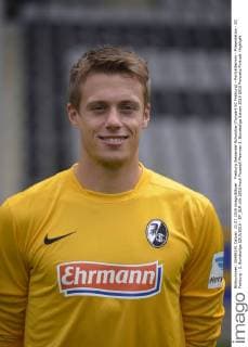 Freiburg Alexander Schwolow (Torwart SC Freiburg) - Porträttermin - Präsentation - SC Freiburg - 2. Bundesliga 2015 2016 - EP_SLR