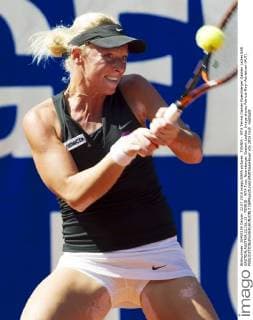 TENNIS - WTA Tennis Damen Nuernberger Gastein Ladies BAD GASTEIN,AUSTRIA,22.JUL.15 - TENNIS - WTA Tour, Nuernberger Gastein Ladies. Image shows Patricia Mayr-Achleitner (AUT). GEPAxpictures xMatthiasxHauer